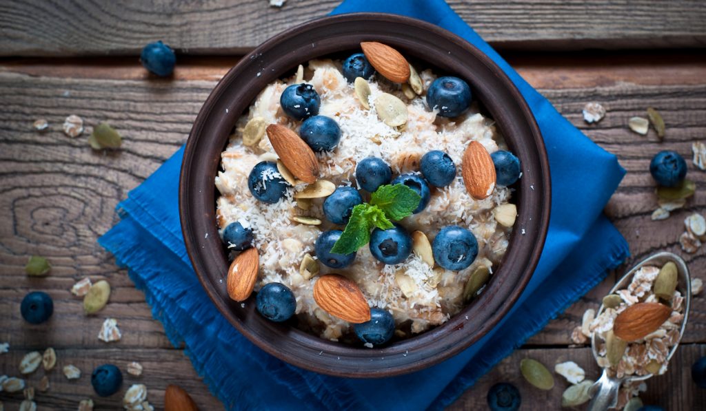 oatmeal with blueberries and nuts